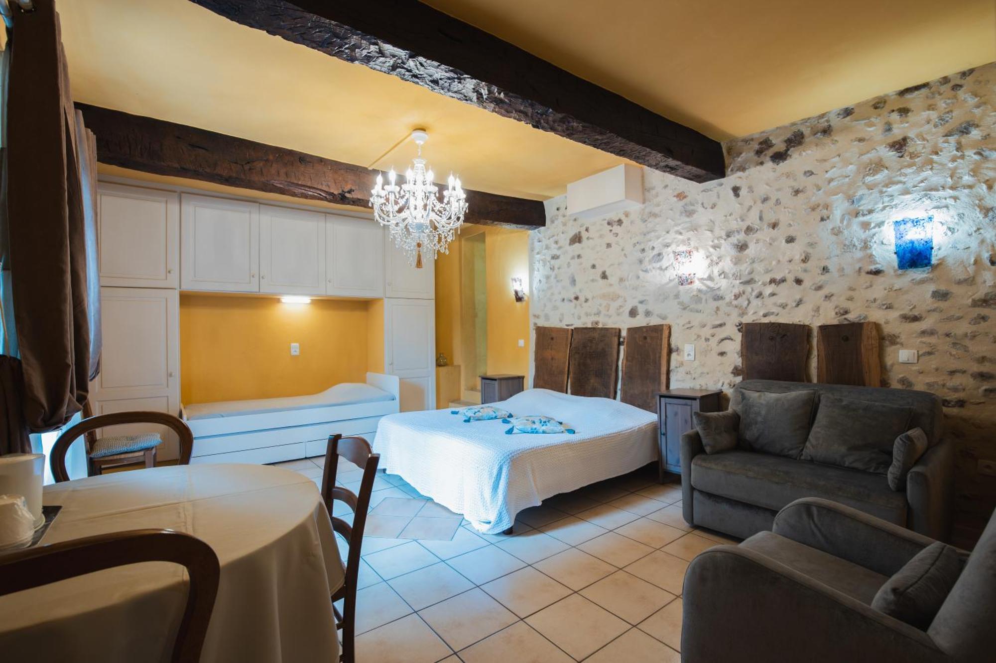 Chambres & Tables D'Hotes Moulin De Lavon Гаргас Екстериор снимка